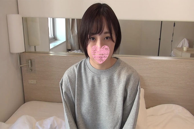 ! 180分钟汹涌澎湃! !一个简单的短线美人是一个在她的胯部留下大污点的变态女孩。